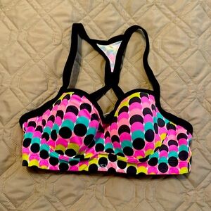 Victoria’s Secret sports bra. Cross back. 3 hook eye closure.